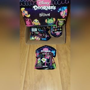 Doorables blacklight stitch